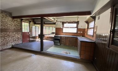 CASA + DEPÓSITO - ESTADO DE ISRAEL Y SAN MARTIN