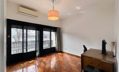 VENTA CASA 6 AMB C/ COCHERA. PUMACAHUA 1000, PARQUE CHACABUCO, CABA