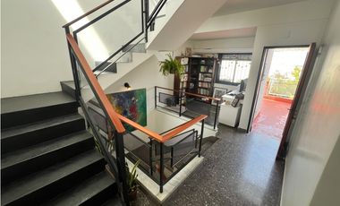 VENTA CASA 6 AMB C/ COCHERA. PUMACAHUA 1000, PARQUE CHACABUCO, CABA