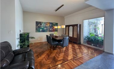 VENTA CASA 6 AMB C/ COCHERA. PUMACAHUA 1000, PARQUE CHACABUCO, CABA