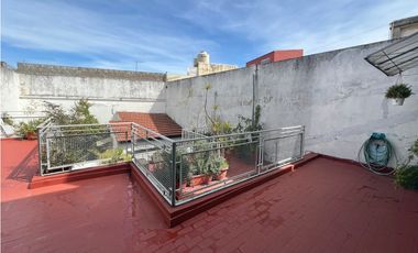 VENTA CASA 6 AMB C/ COCHERA. PUMACAHUA 1000, PARQUE CHACABUCO, CABA