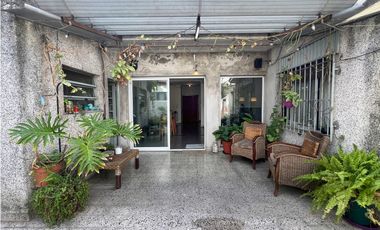 VENTA CASA 6 AMB C/ COCHERA. PUMACAHUA 1000, PARQUE CHACABUCO, CABA