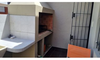 Dpto. en dúplex 3 amb. a 1 cuadra de la playa!!!