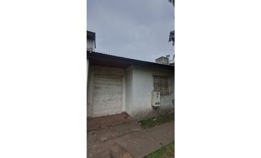 VENTA/ CASA  2 AMBIENTES  CON PARQUE/ MAR DEL PLATA