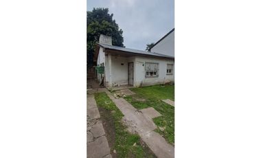 VENTA/ CASA  2 AMBIENTES  CON PARQUE/ MAR DEL PLATA