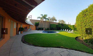 MODERNA CASA ,FRACCIONAMIENTO CON VIGILANCIA EN JIUTEPEC.,4 RECÁMARAS, 4 1/2 BAÑOS