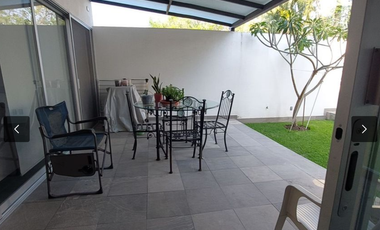 MODERNA CASA ,FRACCIONAMIENTO CON VIGILANCIA EN JIUTEPEC.,4 RECÁMARAS, 4 1/2 BAÑOS