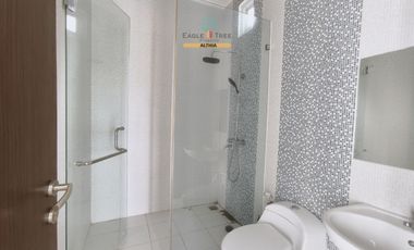 Rumah Hook 2 Lantai 3 Menit ke Gerbang Toll Pesanggrahan Jaksel