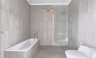 Rumah Hook 2 Lantai 3 Menit ke Gerbang Toll Pesanggrahan Jaksel