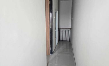 Rumah Baru Taman Ratu 4 Lantai dekat Tanjung Duren Jakarta barat