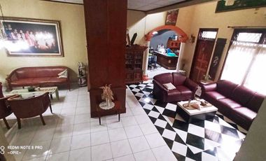 Dijual Rumah Semi Furnished di Jatiwaringin Pondok Gede, Bekasi