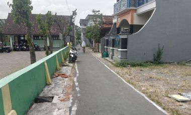 Tanah 200m ke kampus UIN Surakarta