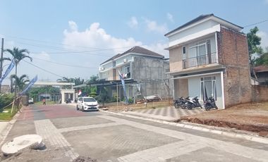 RUMAH 2 LANTAI MURAH DEKAT BSB 'City SEMARANG. PURI DHARMAWANGSA
