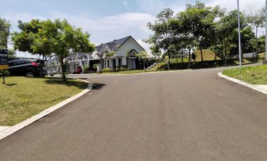 “Perpaduan Alam & Modern: Tempat Tinggal Eksklusif di Pusat Bogor”