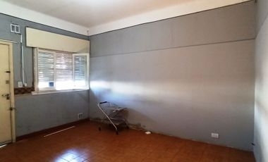 VENTA P.H. 3 AMBIENTES AL FRENTE. APTO CREDITO, LANUS  O.