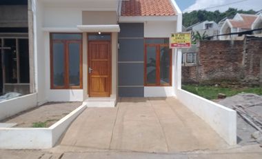 Rumah datar murah pinggir jalan desa