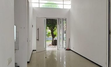 Sewa rumah citraland golf avenue semi furnish surabaya