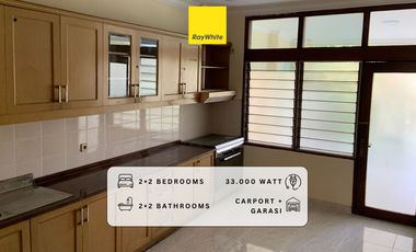Disewa Rumah/Tempat Usaha Super Luas, di Premium area Kemang Selatan