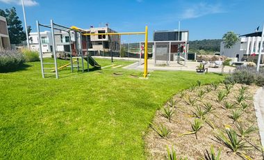 Terreno En Venta En Los Robles Residencial