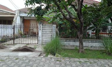 TURUN HARGA RUMAH STRATEGIS DI MANYAR DI KELILINGI BANYAK KAMPUS