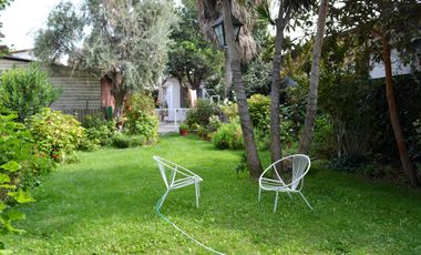 CASA EN VENTA / 3 DORM-2BAÑOS / PRECIOSO JARDÍN