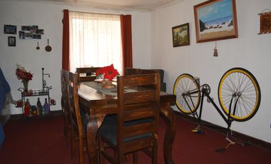 CASA EN VENTA / 3 DORM-2BAÑOS / PRECIOSO JARDÍN