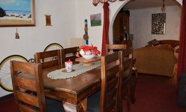 CASA EN VENTA / 3 DORM-2BAÑOS / PRECIOSO JARDÍN