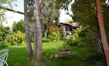 CASA EN VENTA / 3 DORM-2BAÑOS / PRECIOSO JARDÍN