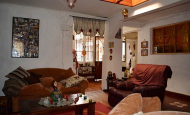 CASA EN VENTA / 3 DORM-2BAÑOS / PRECIOSO JARDÍN