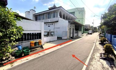 rumah murah luas bonus gudang dan kos dekat pasar klewer pgs kustati