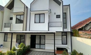 Rumah Siap Huni Dua Lantai Di Pamulang