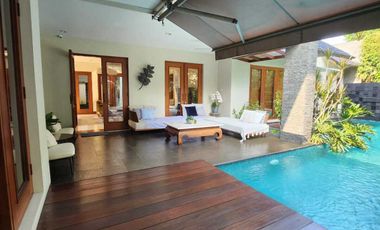 Dijual Rumah Mewah Seperti Villa  di tengah pusat Bisnis Cilandak