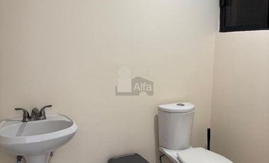 renta casa en condominio remodelada en lomas del sol