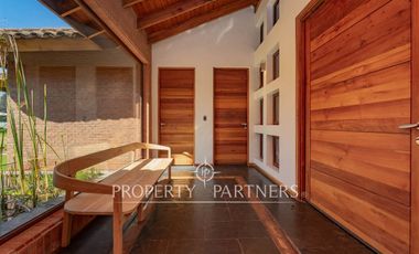 Casa estilo chileno con gran terreno y quincho en Calera de Tango