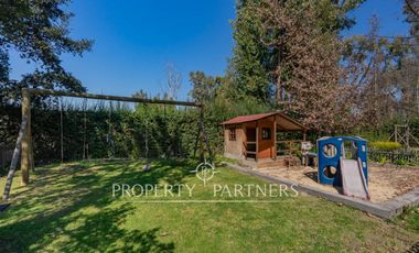 Casa estilo chileno con gran terreno y quincho en Calera de Tango