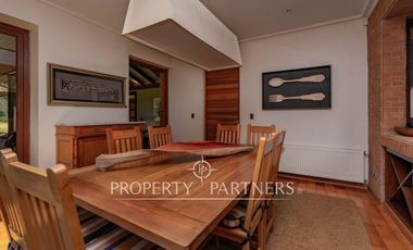 Casa estilo chileno con gran terreno y quincho en Calera de Tango