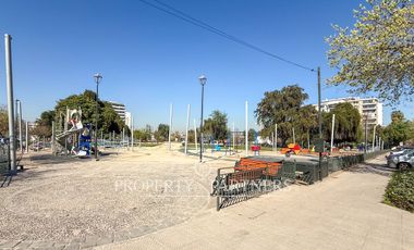 Luminoso y cómodo departamento con una ubicación privilegiada en Providencia.