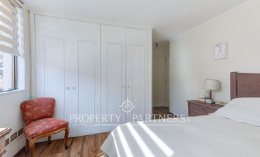 Luminoso y cómodo departamento con una ubicación privilegiada en Providencia.