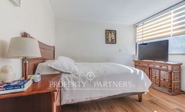 Luminoso y cómodo departamento con una ubicación privilegiada en Providencia.