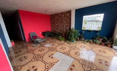 HERMOSA CASA MULTIFAMILIAR DE 4 PLANTAS EN LOMAS DE SARGENTILLO