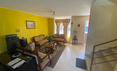 Conocoto en Venta Casa 2 Plantas sector El Dean