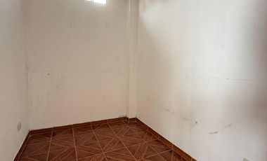 Casa Familiar frente a Parque en la urbanización Los Cedros — Chorrillos