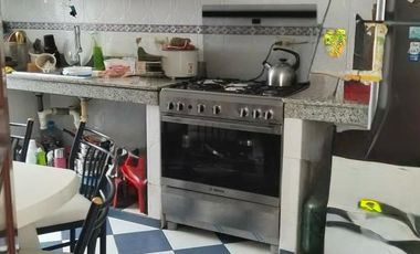 Casa Familiar frente a Parque en la urbanización Los Cedros — Chorrillos