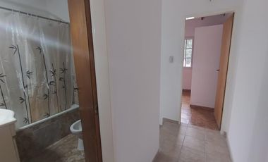 DÚPLEX EN VENTA - RANELAGH- 4 AMBIENTES C/QUINCHO Y GARAGE- USD 70.000