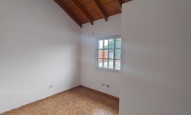 DÚPLEX EN VENTA - RANELAGH- 4 AMBIENTES C/QUINCHO Y GARAGE- USD 70.000