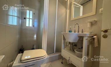 Impecable Casa 5 Amb C/ Jardin y Piscina a 2/C de Av. Maipu.