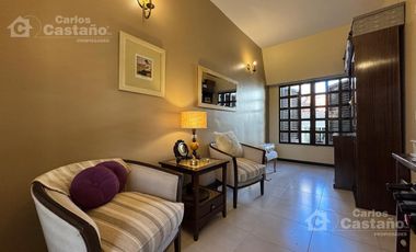 Impecable Casa 5 Amb C/ Jardin y Piscina a 2/C de Av. Maipu.