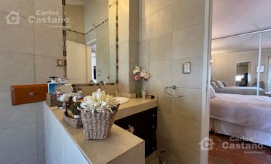 Impecable Casa 5 Amb C/ Jardin y Piscina a 2/C de Av. Maipu.