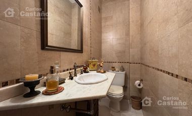 Impecable Casa 5 Amb C/ Jardin y Piscina a 2/C de Av. Maipu.