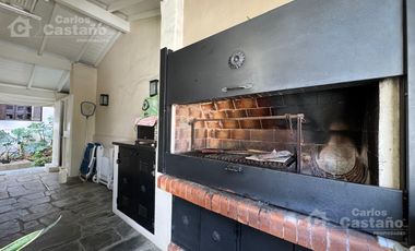 Impecable Casa 5 Amb C/ Jardin y Piscina a 2/C de Av. Maipu.